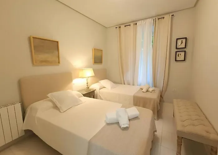 Lägenhet Casa Aguila Casco Antiguo Patio Privado Caces