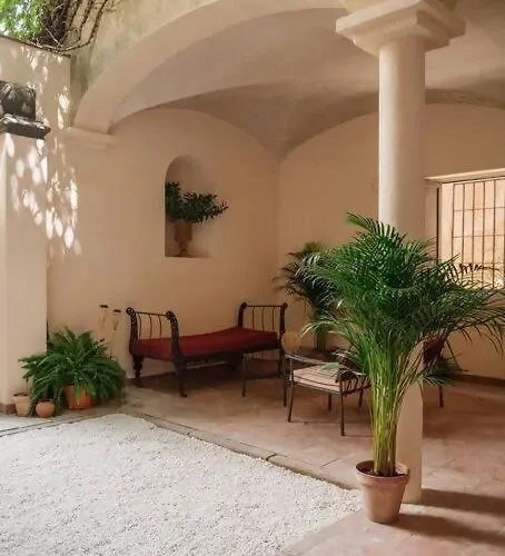 Casa Aguila Casco Antiguo Patio Privado Appartamento *